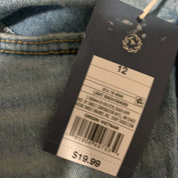 NWT High Waisted Denim Boyfriend Shorts - Picture 2 of 4